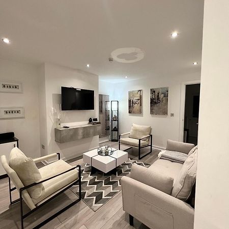 Entire House - Near Etihad Stadium And Central Манчестър Екстериор снимка